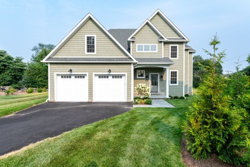 6 Walnut Ridge Ct, Stamford, CT, 06905-3042 | Card Image