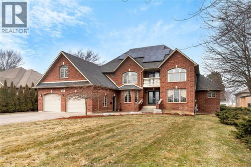 870 Mcrae Ave, Kingsville, ON, N9Y2R8 | Card Image