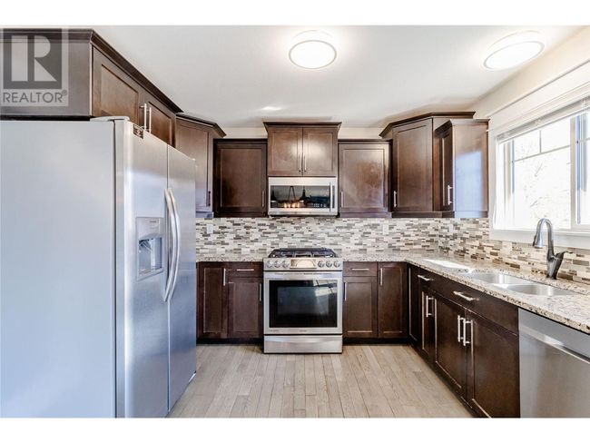 11885 Middleton Rd, House other with 5 bedrooms, 4 bathrooms and 3 parking in Lake Country BC | Image 6