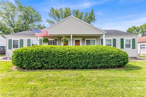 right-18425 Puritas Avenue, Cleveland, OH, 44135 | Card Image