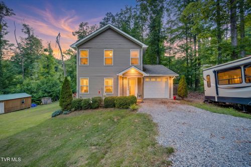 236 Allenwood Dr, Surgoinsville, TN, 37873-5072 | Card Image
