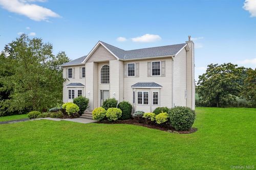 3 Gibson Rd, Goshen, NY, 10924-6708 | Card Image