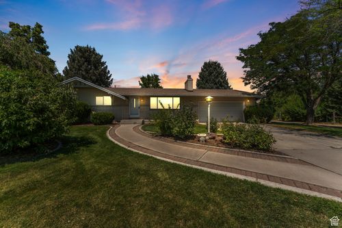 6190 W 10050 N, Highland, UT, 84003-9276 | Card Image