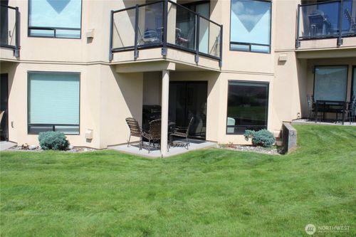 17-3c-100 Lake Chelan Shores Dr, Chelan, WA, 98816-9868 | Card Image