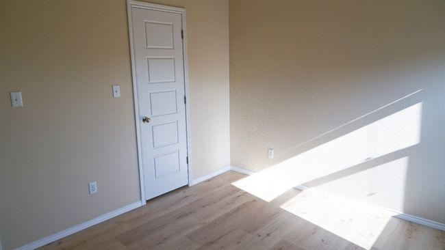 Bedroom3 with new vinyl flooring | Image 25