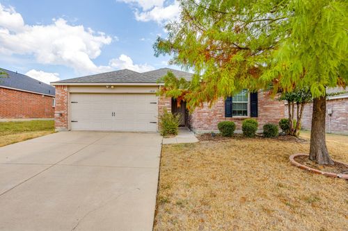 1204 Foxglove Ln, Burleson, TX, 76028-2733 | Card Image