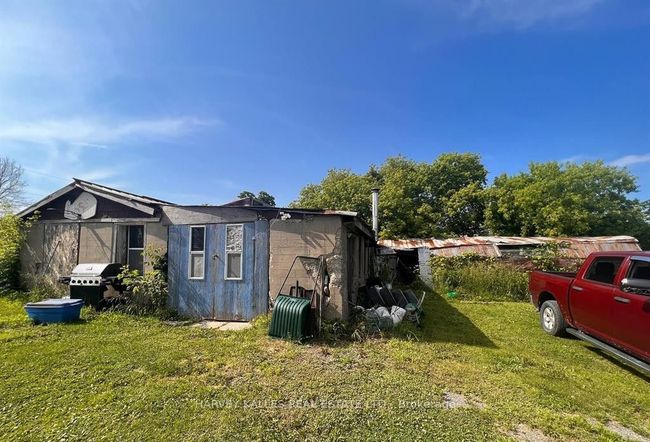 308 Quaker Rd, Home with 2 bedrooms, 1 bathrooms and 10 parking in Bloomfield ON | Image 6