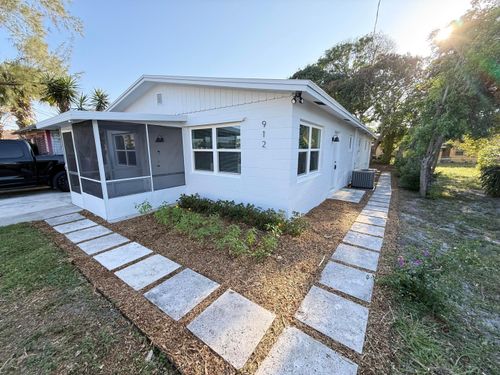 912 Se Tarpon Ave, Stuart, FL, 34994-3171 | Card Image