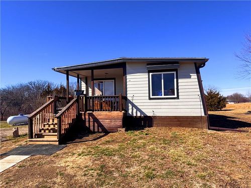 8497 Mockingbird Ln, Ozawkie, KS, 66070-5118 | Card Image