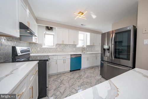 291 Jackson Ave, LANSDOWNE, PA, 19050-1233 | Card Image