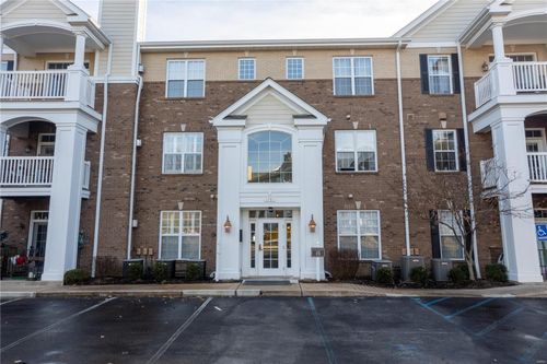 204-1151 Mill Crossing Drive, Creve Coeur, MO, 63141 | Card Image