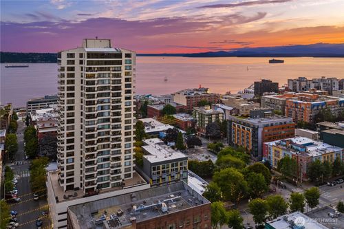 apt-801-2201 3rd Ave, Seattle, WA, 98121-2004 | Card Image