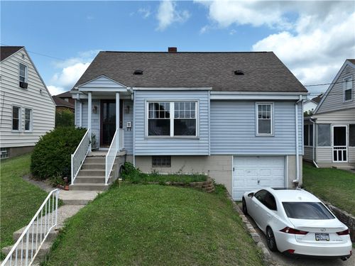 29 Crest St, Uniontown, PA, 15401-3036 | Card Image