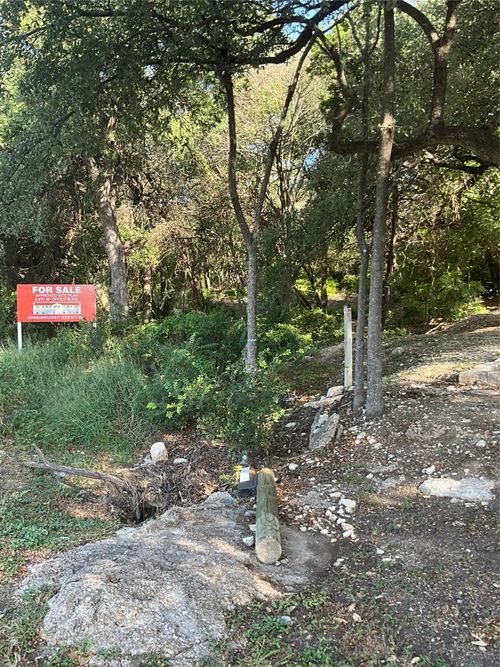 3012 Bee Caves Rd, Rollingwood, TX, 78746-5562 | Card Image