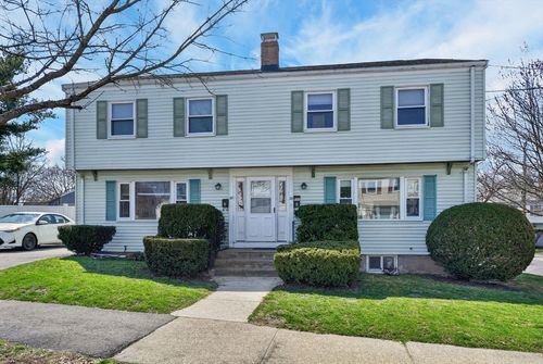35-33-35 Rowe St, Roslindale, MA, 02131-3713 | Card Image