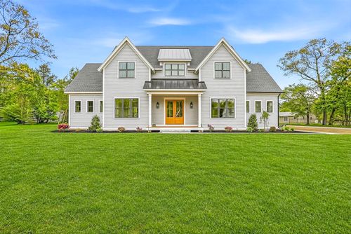 125 W Plain St, Wayland, MA, 01778-4447 | Card Image