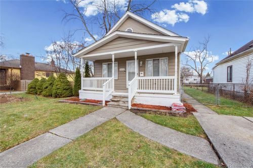 24236 Shakespeare Avenue, Eastpointe, MI, 48021 | Card Image