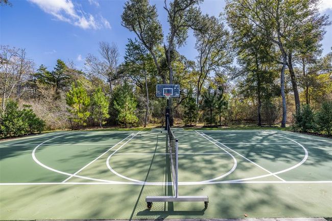 830 S Weyand Rd, Home with 4 bedrooms, 6 bathrooms and null parking in Round Top TX | Image 29