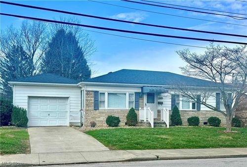 3509 Cadillac Dr, Parkersburg, WV, 26104-2113 | Card Image