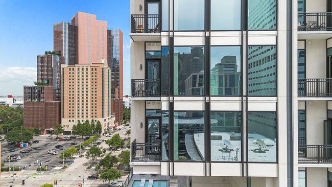UNIT-1109 - 1211 Caroline St, Condo with 2 bedrooms, 2 bathrooms and 2 parking in Houston TX | Image 31