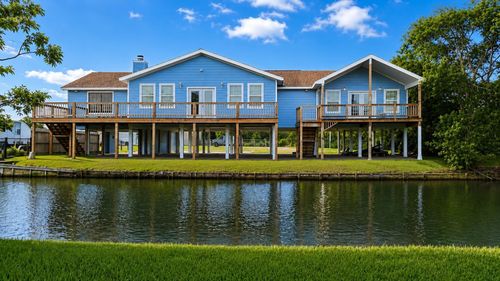 1615 Railroad Ave, Dickinson, TX, 77539-6481 | Card Image