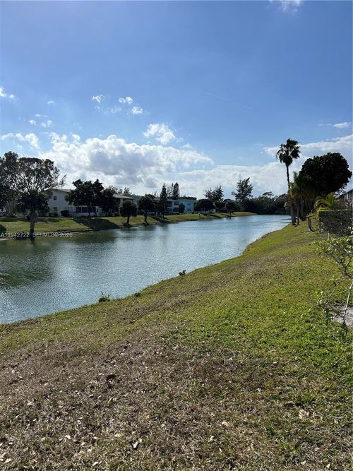 38-38 Northampton B, West Palm Beach, FL, 33417-1732 | Card Image