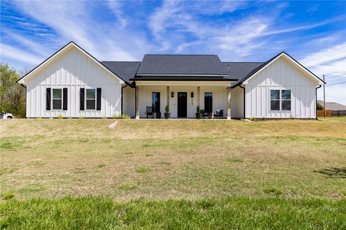 1528 S Roberts Rd, Fayetteville, AR, 72701-7495 | Card Image