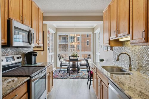 apt-110-600 Greenhaven Dr, Burnsville, MN, 55306-6224 | Card Image