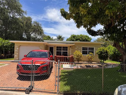 2547 Thomas St, Hollywood, FL, 33020-2062 | Card Image