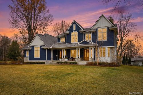 345 Dalebrook Ln, Bloomfield Hills, MI, 48301-3311 | Card Image