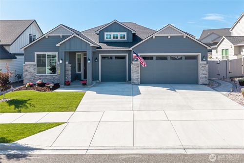 4706 White Dr, Richland, WA, 99352-8579 | Card Image