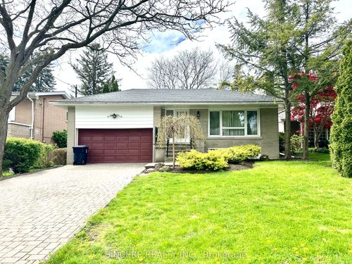 36 Sumner Heights Dr, North York, ON, M2K1Y3 | Card Image