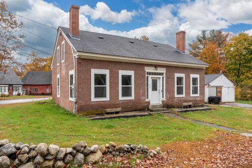 237 2nd Nh Tpke, Hillsborough, NH, 03244-5200 | Card Image