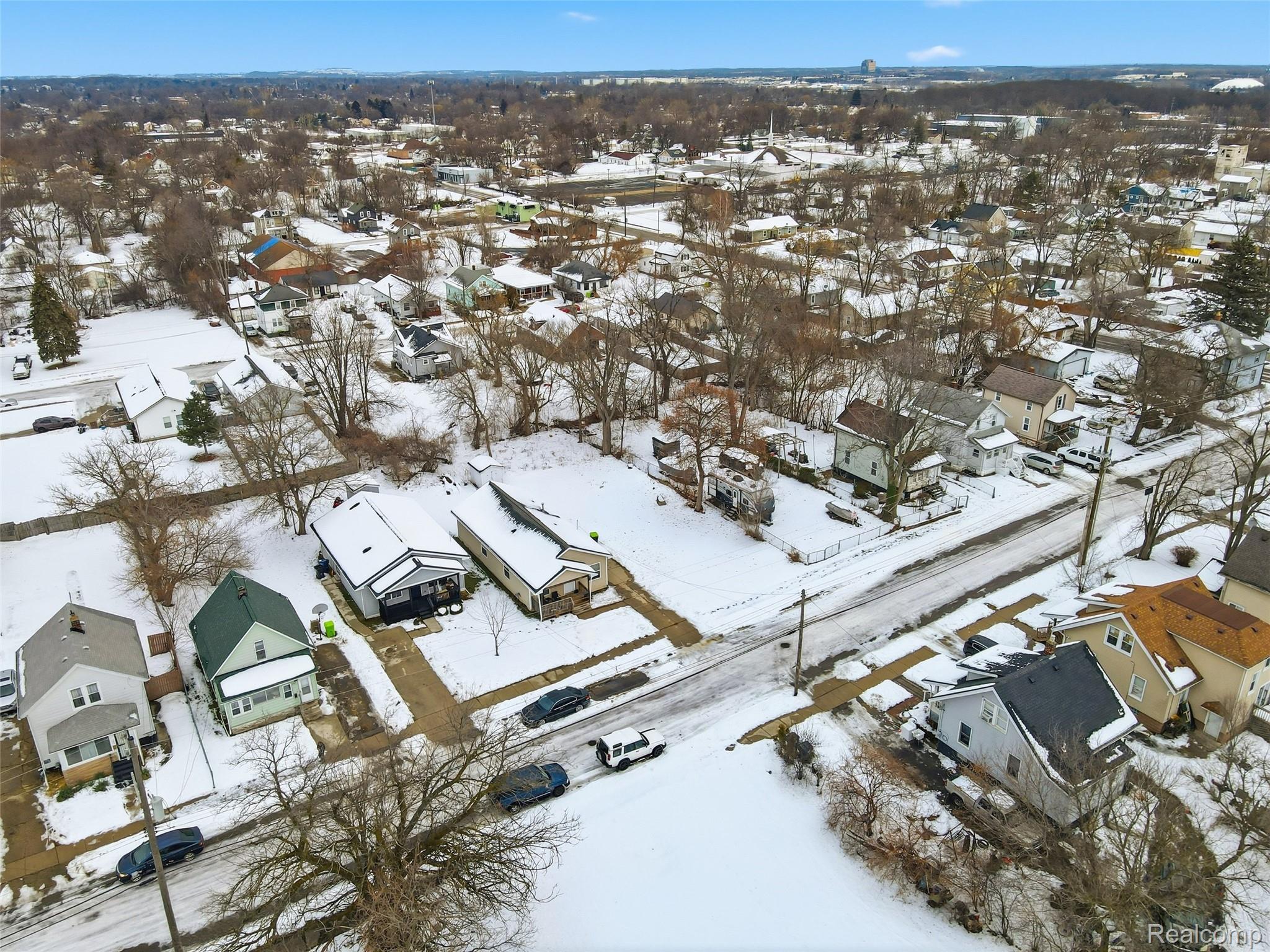 Land in Pontiac 3