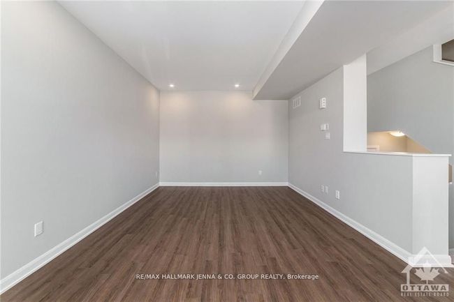 520 Galmoy Way, House attached with 2 bedrooms, 2 bathrooms and 2 parking in Nepean ON | Image 7