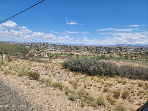 16619 S Brahma Cir, Mayer, AZ, 86333-2518 | Card Image