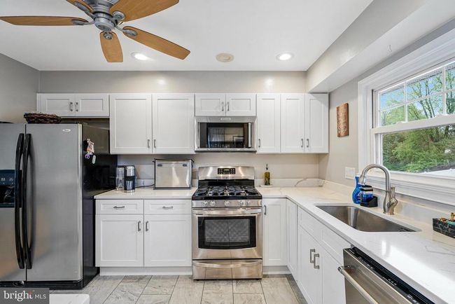 106 N Harrison Rd, House other with 5 bedrooms, 3 bathrooms and null parking in STERLING VA | Image 7