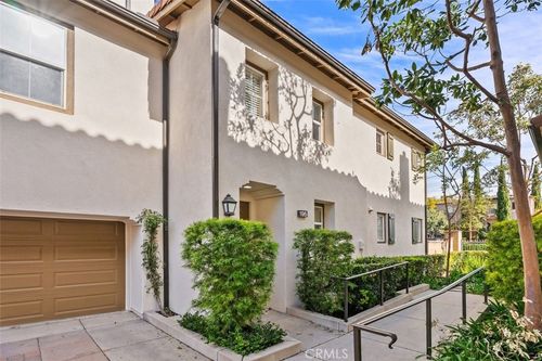 195 Lockford, Irvine, CA, 92602-0956 | Card Image