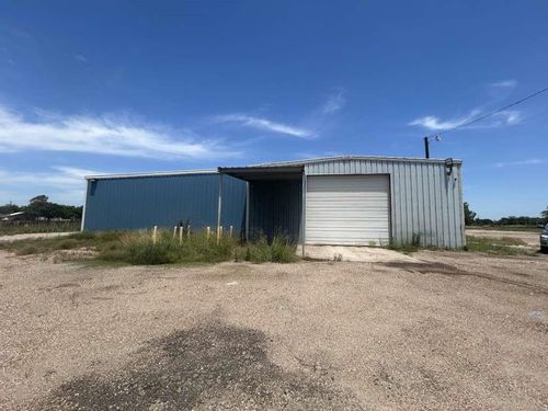 304 E York St, Ganado, TX, 77962 | Card Image