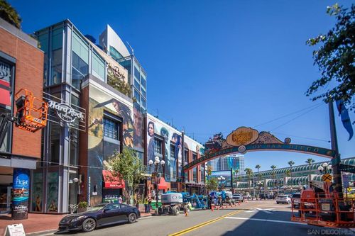 1224-207 5th Ave, San Diego, CA, 92101-6908 | Card Image