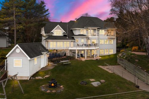 3864 Lakeshore Rd, Deckerville, MI, 48427-9653 | Card Image