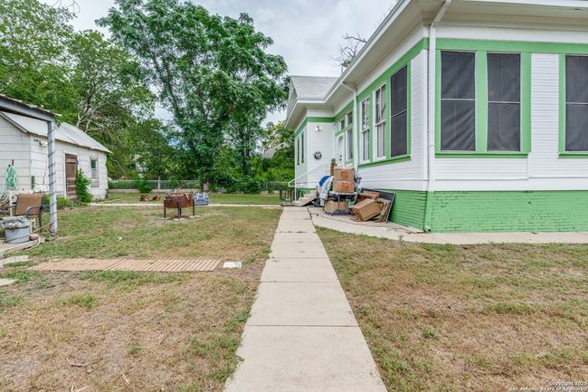 9248 Fm 725, House other with 3 bedrooms, 2 bathrooms and null parking in McQueeney TX | Image 22