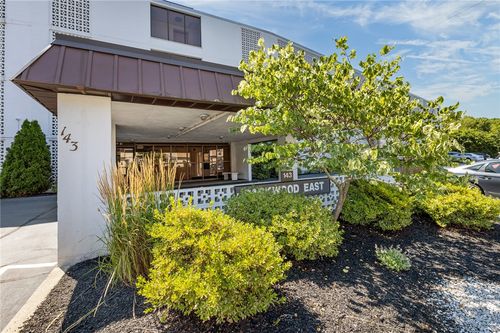 208-143 Hoffman Ave, Cranston, RI, 02920-4564 | Card Image