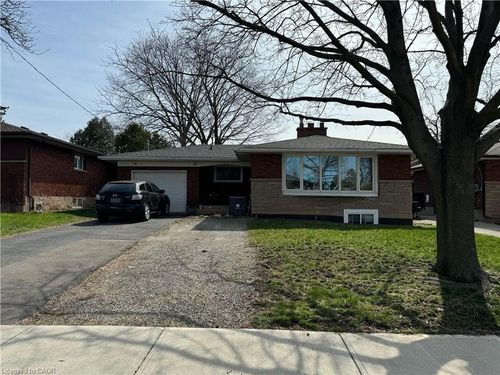bsmt-14 Fisher Cres, Hamilton, ON, L9C4N2 | Card Image