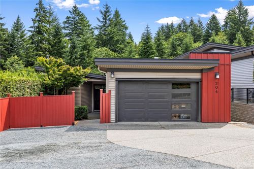 204 Westwood Rd, Nanaimo, BC, V9R6S3 | Card Image