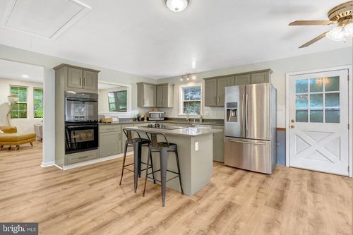 11901 Shirley Ave, MANASSAS, VA, 20112-7576 | Card Image