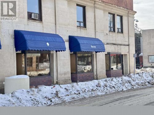17 N Cumberland St, Thunder Bay, ON, P7A4K8 | Card Image