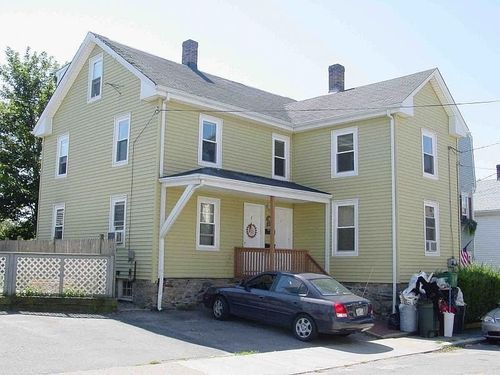 1-2 Lucas Ave, Newport, RI, 02840-3918 | Card Image