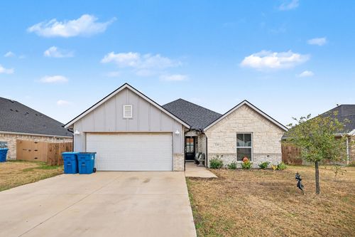 220 Poinsetta Dr, Palmer, TX, 75152-8273 | Card Image