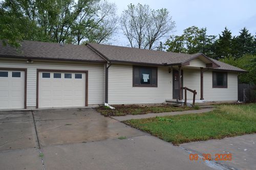 523 N Lakeside Dr., Andover, KS, 67002 | Card Image